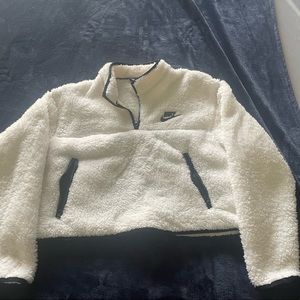 Nike Fleece Cropped Pullover